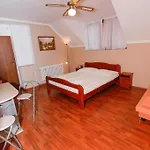 Bed & Breakfast Sungarden-velky Meder Veľký Meder