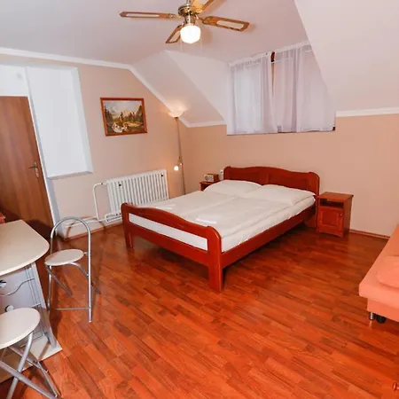 فندق مبيت وإفطار Sungarden-velky Meder Veľký Meder