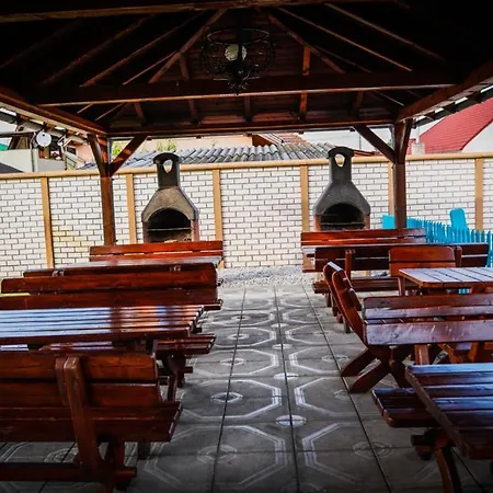 فندق مبيت وإفطار Sungarden-velky Meder Veľký Meder